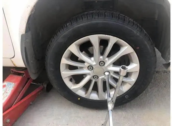 1740362854838504.jpg 补胎21.jpg